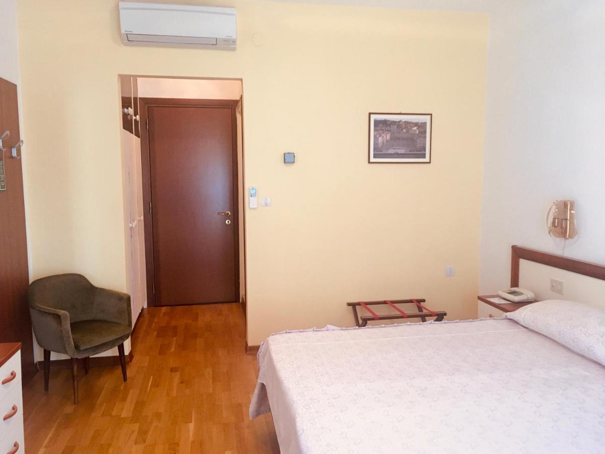 Hotel Milano Grado Exterior foto